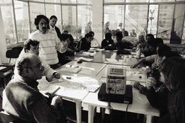 Reunião [do Comitê de Campanha Presidencial do PT nas eleições de 1994?] (Local desconhecido, [1994?]). Crédito: Vera Jursys