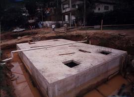 Obras do Projeto de Saneamento Prosanear, da Prefeitura de Angra dos Reis (RJ), na gestão do PT (Angra dos Reis-RJ, 1995). / Crédito: Autoria desconhecida