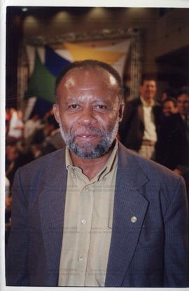 Retrato de Luiz Alberto (PT-BA) - Gravação de programa eleitoral da candidatura &quot;Lula Presidente&quot; (PT) nas eleições de 2002 (São Paulo-SP, 2002)] / Crédito: Autoria desconhecida