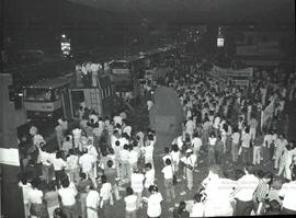 Manifestação em Defesa das Estatais, no vão livre do Masp (São Paulo-SP, 23 mar. 1988). / Crédito: Clodoaldo Jurado