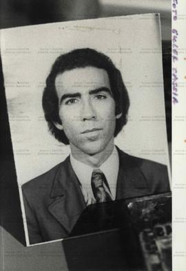 Retrato de Antônio Roberto Bertelli, sociólogo e livreiro sequestrado durante a ditadura militar ...