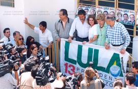 Inauguração do Comitê Nacional da candidatura “Lula Presidente” nas eleições de 1998 (São Paulo-SP, 1998). / Crédito: Roberto Parizotti
