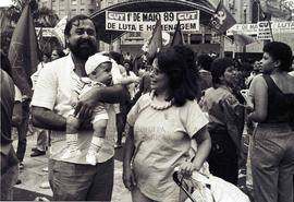 Ato do 1º de Maio, Dia do Trabalhador, na Praça da Sé (São Paulo-SP, 01 mai. 1989). Crédito: Vera Jursys