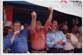 Passeata da candidatura &quot;Lula Presidente&quot; (PT) pelo centro da cidade nas eleições de 2002 (São Paulo-SP, 2002) / Crédito: Cesar Hideiti Ogata