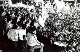 Comício da candidatura “Lula Presidente” (PT) nas eleições de 1989 (Ribeirão Preto-SP, 18 ago. 1989). / Crédito: Fernando Calzzani