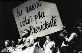 Comício pela Diretas realizado no Vale do Anhangabaú (São Paulo-SP, 16 abr. 1984). / Crédito: Vera Jursys