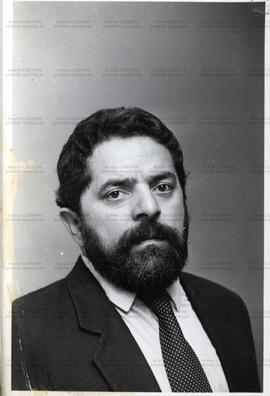 Retrato da candidatura “Lula Presidente” (PT) nas eleições de 1989 (Local desconhecido, 1989). / Crédito: Delfim Martins/Agência F4