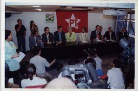Entrevista coletiva de imprensa em reunião do Diretório Nacional do PT (São Paulo-SP, 2001) / Cré...