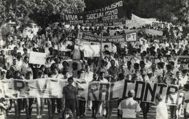 Passeata das paralisações da Greve Geral dos trabalhadores (Goiás, 21 jul. 1983). / Crédito: Wagn...