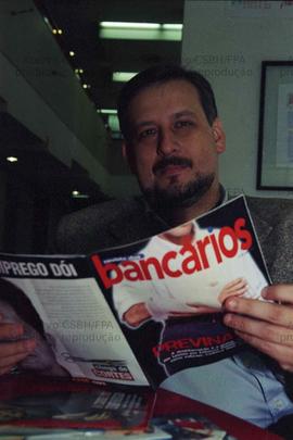 Divulgação da revista Bancários, editada pelo Sindicato dos Empregados em Estabelecimentos Bancários de São Paulo. Crédito: Vera Jursys