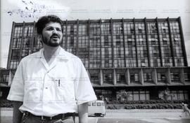 Retratos de Chico Ferramenta (PT), líder sindical da Usiminas ([Ipatinga-MG, 1988-2000). / Crédito: Autoria desconhecida.