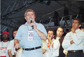 Ato do 1º de Maio, Dia do Trabalhador, na Vila Euclides (São Bernardo do Campo-SP, 01 mai. 2000)....
