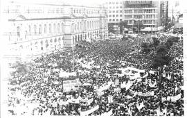 Ato de professores, realizado durante a greve da categoria (São Paulo-SP, 5 abr. 1984) / Crédito:...