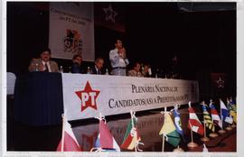 Plenária Nacional de candidatos à Prefeitos e Prefeitas do PT (Local desconhecido, 2000). / Crédito: Autoria desconhecida
