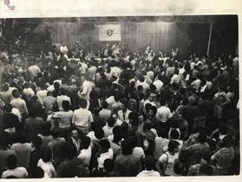 Assembleia dos funcionários da Light (São Paulo-SP, 4 jun. 1979). / Crédito: Saggese.