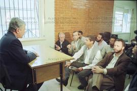 Reunião da Comissão dos bancários do Banespa com a candidatura “Rossi governador” (PDT) ([São Paulo-SP?], 1998). Crédito: Vera Jursys