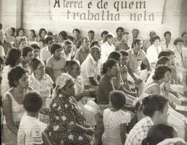 Assembleia dos trabalhadores rurais Santa Ernestina (SP) e Dobrada (SP) (São Paulo, mai. 1981). /...