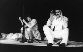 Cena da peça de teatro “Tietê-Tietê!” no Teatro Alcides Nogueira, em São Paulo (São Paulo-SP, 1979). / Crédito: Autoria desconhecida.