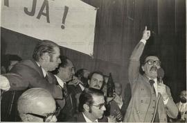 Concentração da Frente Nacional pela Redemocratização (FNR) realizada na Assembleia Legislativa do Rio Grande do Sul (Porto Alegre-RS, 10 ago. 1978). / Crédito: Autoria desconhecida.