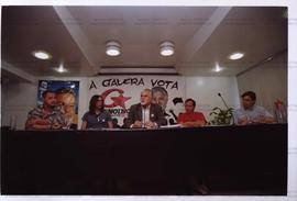 Lançamento do Programa de Governo para a Juventude da candidatura &quot;Genoino Governador&quot; (PT), na sede do Diretório Nacional do PT, nas eleições de 2002 ([São Paulo-SP], [28 ago] 2002) / Crédito: Cesar Hideiti Ogata