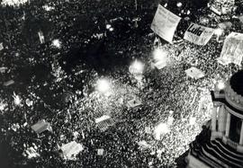 Comício da candidatura “Lula Presidente” (PT) nas eleições de 1989 (Rio de Janeiro-RJ, 13 dez. 1989). / Crédito: Jorge Nunes