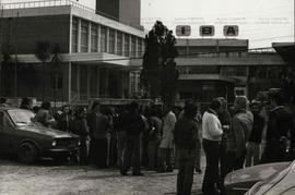 Greve dos trabalhadores da fábrica Toshiba ([São Paulo-SP, mai.?] 1978). / Crédito: Autoria desco...