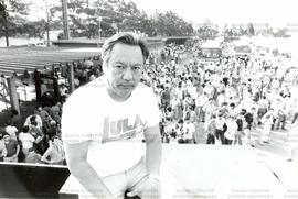 Comício em porta de fábrica promovido pela candidatura &#039;Lula Presidente” (PT) nas eleições de 1989 (São Bernardo do Campo-SP, 1989). / Crédito: Roberto Parizotti
