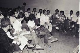 Reunião [do Comando de Ação dos Sindicalistas Contra a LSN?] [2] ([São Paulo-SP?], 1981). Crédito...