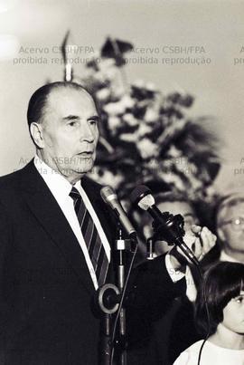 Evento não identificado [Cerimônia com a presença de François Mitterrand?] (Local desconhecido, d...