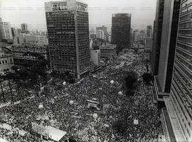 Ato pró-impeachment – Movimento pelo “Fora Collor” (São Paulo-SP, 1992). / Crédito: Maria das Mercês P. Apóstolo