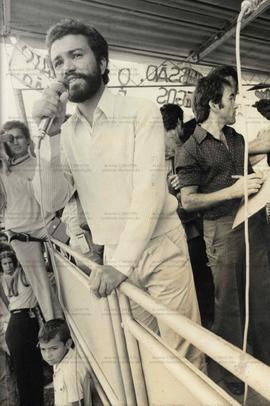 Campanha eleitoral da Chapa Solidariedade para APEOESP (São Paulo, 1 mai. 1981). / Crédito: Sônia Parma.