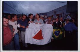 Passeata da candidatura &quot;Lula Presidente&quot; (PT) nas eleições de 2002 ([Diadema-SP?], 2002) / Crédito: Cesar Hideiti Ogata