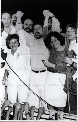 [Comício da campanha Lídice da Mata (PSDB) prefeita nas eleições de 1992 (Salvador-BA, 1992).] / ...