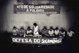 Ato em apoio ao sindicato Solidariedade (Polônia) realizado pelo jornal O Trabalho (Local desconhecido, out. 1982). Crédito: Vera Jursys