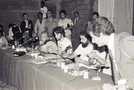 Debate sobre os 60 anos do Sindicato dos Trabalhadores em Estabelecimentos Bancários do Estado de São Paulo (Local desconhecido, 1983). Crédito: Vera Jursys