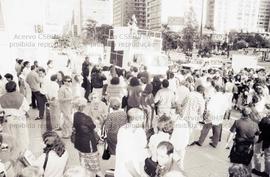Ato dos bancários na Avenida Paulista em denúncia ao assassinato de trabalhadores rurais ligados ao MST (São Paulo-SP, 1996). Crédito: Vera Jursys