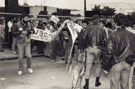 Passeata na zona sul pela Greve Geral e campanha salarial unificada (São Paulo-SP, 1985). Crédito...