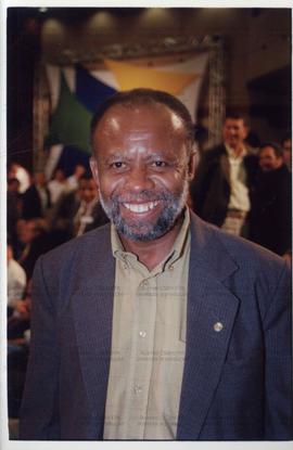 Retrato de Luiz Alberto (PT-BA) - Gravação de programa eleitoral da candidatura &quot;Lula Presidente&quot; (PT) nas eleições de 2002 (São Paulo-SP, 2002)] / Crédito: Autoria desconhecida