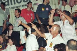 Protesto dos bancários “contra a federalização do Banespa”, na Assembleia Legislativa do Estado de São Paulo (São Paulo-SP, 1996). Crédito: Vera Jursys