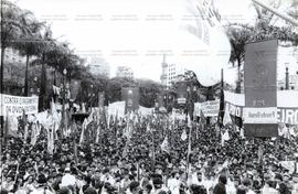 Comício da candidatura “Lula presidente” (PT), na Praça da Sé, nas eleições de 1989 (São Paulo-SP...
