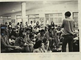 Encontro de jovens e simpatizantes do PT no Salão Beta da PUC-SP (São Paulo-SP, 6 dez. 1980). / C...