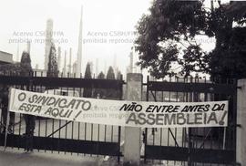 Greve na Petroquímica União ([Santo André?], 1988). Crédito: Vera Jursys