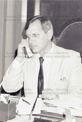 Evento não identificado [Reunião de negociação entre governo e funcionários da Sabesp?] (São Paulo-SP, 24 out. 1990). Crédito: Vera Jursys