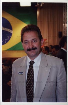 Retrato de peronalidades do PT na gravação de programa eleitoral da candidatura &quot;Lula Presidente&quot; (PT) nas eleições de 2002 (São Paulo-SP, 2002)] / Crédito: Autoria desconhecida