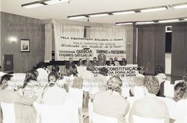 Cerimônia de posse da diretoria do Sindicato dos Médicos de São Paulo ([São Paulo-SP?], fev. 1987). Crédito: Vera Jursys