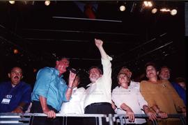 Comício da candidatura &quot;Lula Presidente&quot; (PT) nas eleições de 2002 (Local desconhecido, 2002) / Crédito: Autoria desconhecida