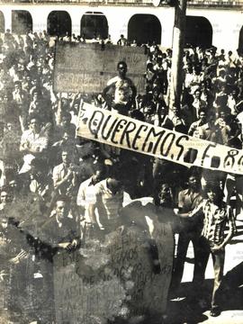 Manifestação dos trabalhadores da construção civil (Belo Horizonte-MG, 1979). / Crédito: Autoria desconhecida.