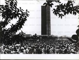 Ato de metalurgicos da Brastemp contra demissão de 1095 trabalhadores (São Bernardo do Campo-SP, 22 out. 1991).  / Crédito: Autoria desconhecida.